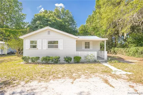 1800 NE 95th St, Anthony, FL 32617