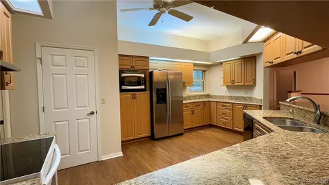 Kitchen - 398 W Massachusetts St, Hernando, FL 34442 photo 2 of 3