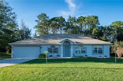 8036 N Sarazen Dr, Citrus Springs, FL 34434