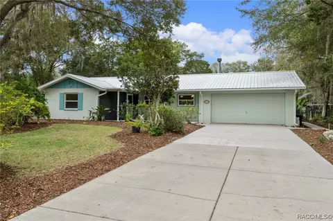 6832 S Holly Oak Pt, Homosassa, FL 34448