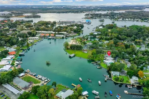 126 NE 2nd St, Crystal River, FL 34429