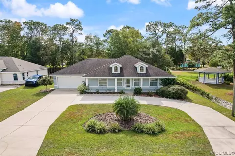8428 W Periwinkle Ln, Homosassa, FL 34446