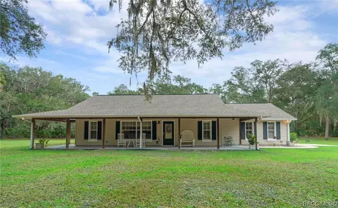 9219 N Orange Blossom Pt, Crystal River, FL 34428