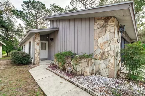 107 Golfview Dr, Homosassa, FL 34446