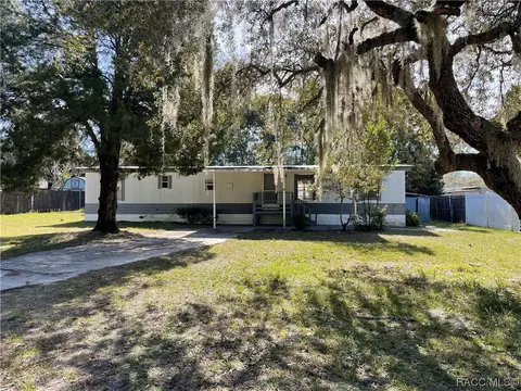 6192 W Lerchen Ct, Homosassa, FL 34446