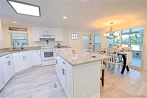 4014 E Lake Park Dr, Hernando, FL 34442 photo 6