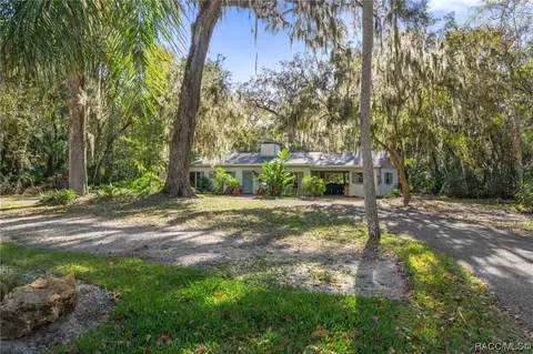 1420 NW 19th St, Crystal River, FL 34428