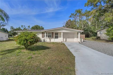 12 N Jackson St, Beverly Hills, FL 34465