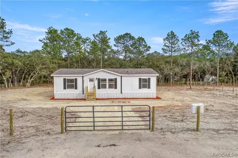 5043 S Adventure Pt, Homosassa, FL 34446