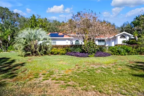 549 W National St, Hernando, FL 34442