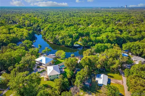 59 Canterbury St, Inglis, FL 34449 photo 2