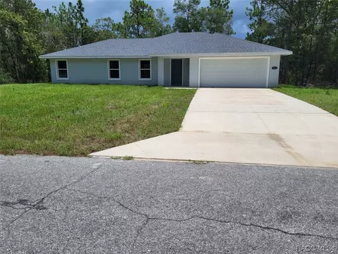 9461 N Sandree Dr, Citrus Springs, FL 34434