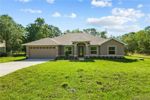 18 Cyclamen Ct W, Homosassa, FL 34446