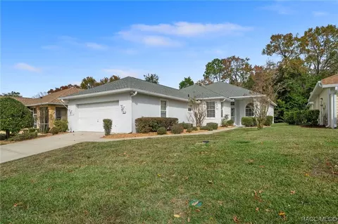 27 Byrsonima Loop W, Homosassa, FL 34446