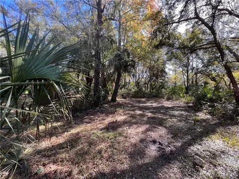 216 Sandi St, Inglis, FL 34449