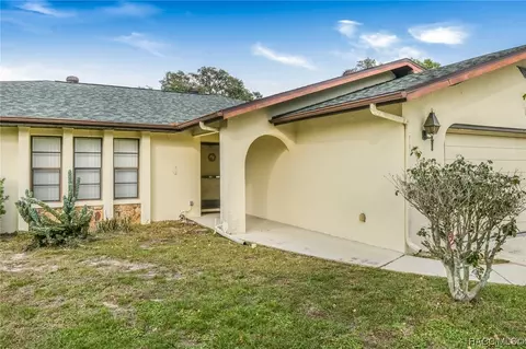 9033 Mccormick St, Spring Hill, FL 34608 photo 2
