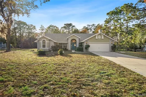 28 Amber Ct, Homosassa, FL 34446