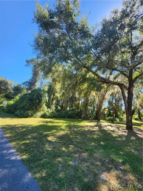 4244 E Amherst St, Hernando, FL 34442 photo 3