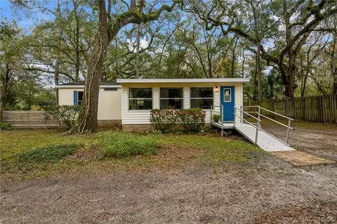 180 Fairground Ave, Bronson, FL 32621