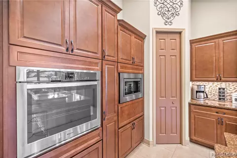 Kitchen - 1601 W Laurel Glen Path, Hernando, FL 34442 photo 5 of 7