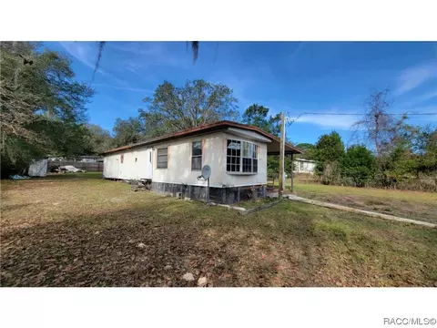 6828 N Birch Ter, Hernando, FL 34442