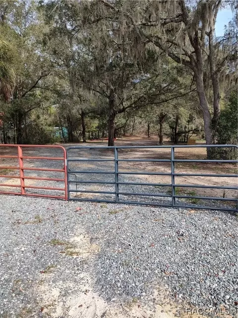 2161 N Crede Ave, Crystal River, FL 34428