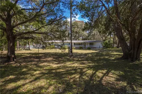 67 Linda St, Inglis, FL 34449 photo 2