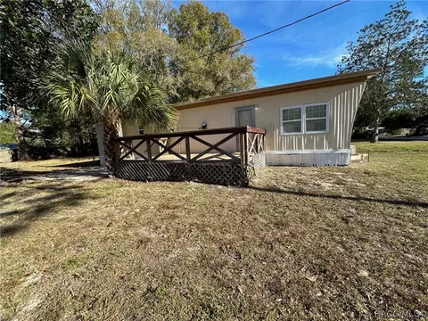 9880 S York Way, Homosassa, FL 34448