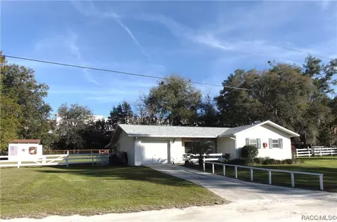 1915 N Betty Pt, Lecanto, FL 34461