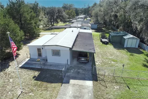 8304 S Lake Consuella Dr, Floral City, FL 34436