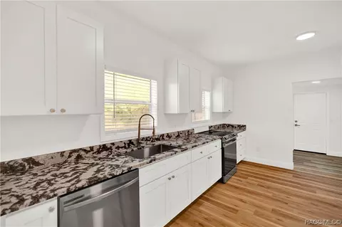 Kitchen - 226 NE 3rd Ave, Williston, FL 32696 photo 2 of 4