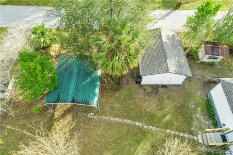 Exterior - 226 NE 3rd Ave, Williston, FL 32696 photo 9 of 10