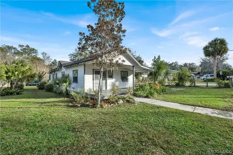 Exterior - 226 NE 3rd Ave, Williston, FL 32696 photo 4 of 10