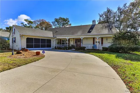 4 Begonias Ct, Homosassa, FL 34446