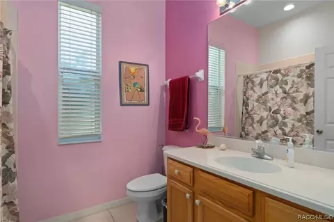 Bath - 117 E Liberty St, Hernando, FL 34442 photo 4 of 4