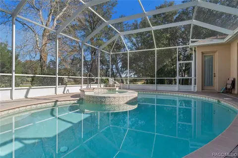 Exterior - 117 E Liberty St, Hernando, FL 34442 photo 5 of 11