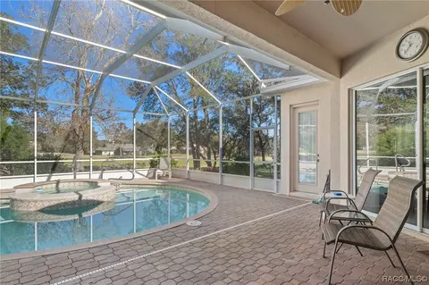Exterior - 117 E Liberty St, Hernando, FL 34442 photo 3 of 11