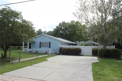 12116 N Oakleaf Ter, Dunnellon, FL 34434