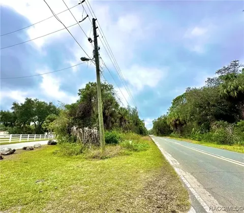 14635 W Rooster Crows Rd, Inglis, FL 34449