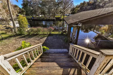 360 S Ingles Ave, Inglis, FL 34449 photo 6