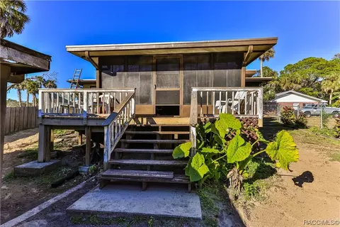 360 S Ingles Ave, Inglis, FL 34449 photo 5