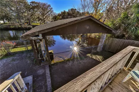 360 S Ingles Ave, Inglis, FL 34449 photo 7
