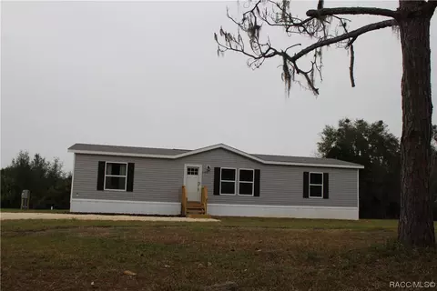 5469 W Grovepark Rd, Dunnellon, FL 34432