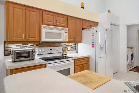 Kitchen - 3944 E Lake Bellamy Ln, Hernando, FL 34442 photo 2 of 4
