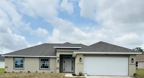 8340 N Jay Dr, Citrus Springs, FL 34434