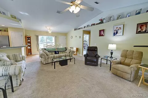 934 W Homeway Loop, Citrus Springs, FL 34434 photo 7