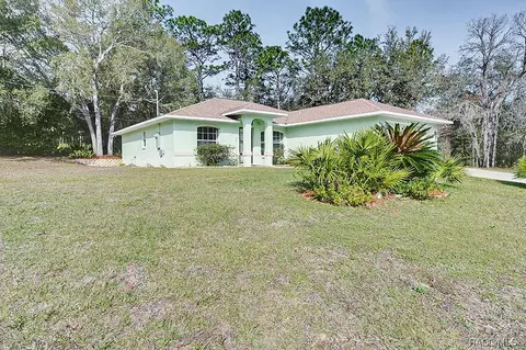 934 W Homeway Loop, Citrus Springs, FL 34434 photo 3