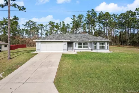 1373 W Valiant Pl, Citrus Springs, FL 34434