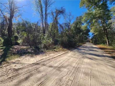 163 She She Rd, Hawthorne, FL 34620