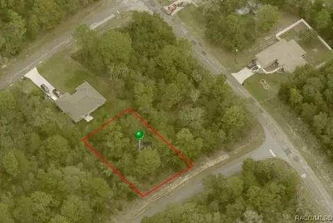 2789 W Manitoba Pl, Citrus Springs, FL 34434